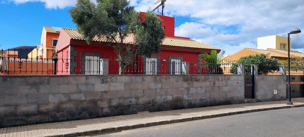Casa Madriu, Villa De Lujo En Zona Residencial Corralejo Luaran gambar